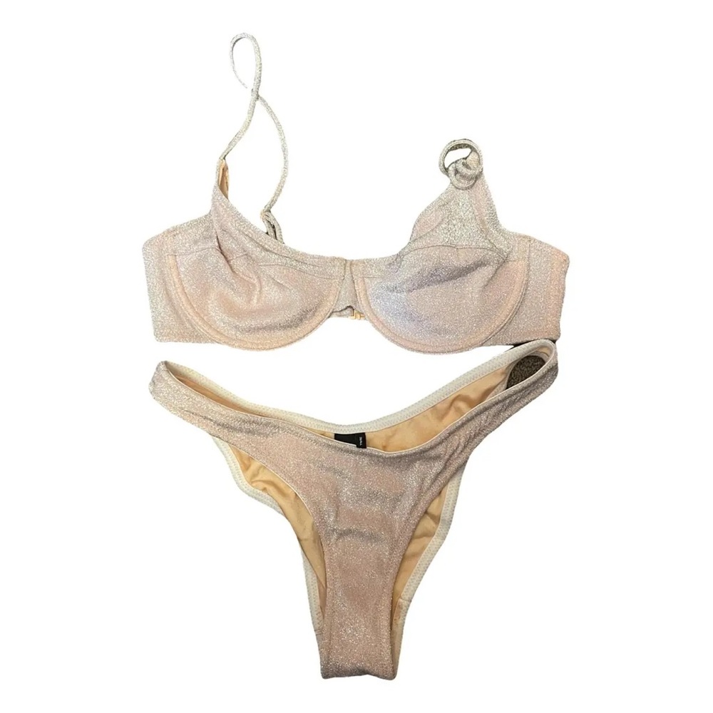 triangl pink bikini. Cheeky style